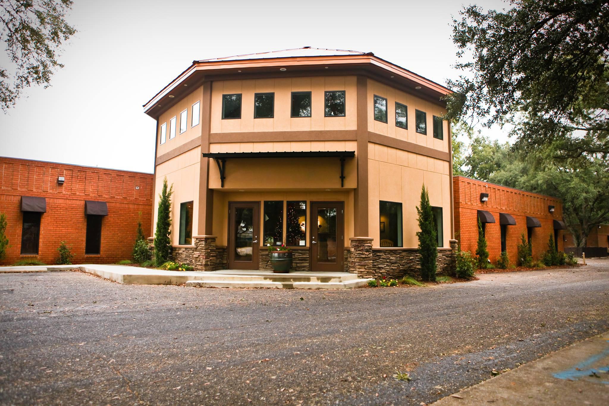 Olive Branch Pet Hospital, 4220 N Davis Hwy bldg a, exterior