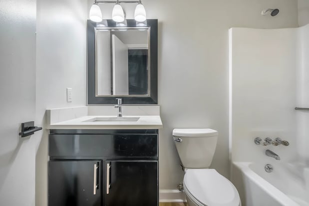 Images Iris Luxury Apartments