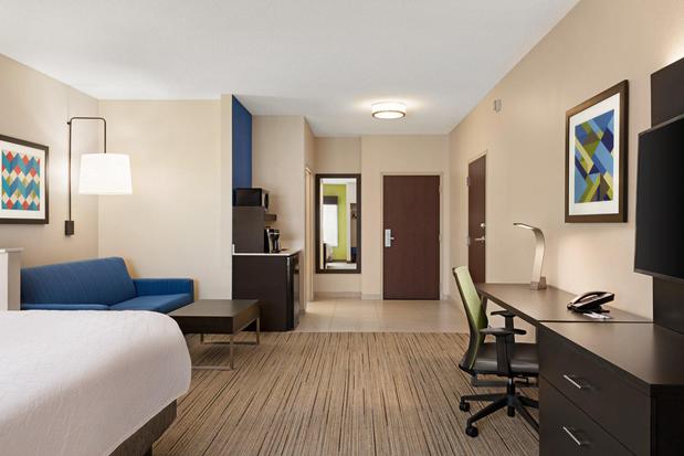 Images Holiday Inn Express & Suites McAlester, an IHG Hotel