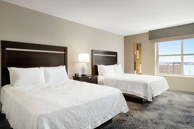 Images Hampton Inn Portland Downtown - Waterfront