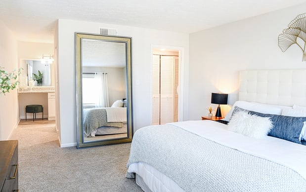 Images Corners at Holcomb Bridge