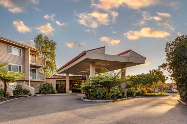 Images Best Western Plus Garden Court Inn