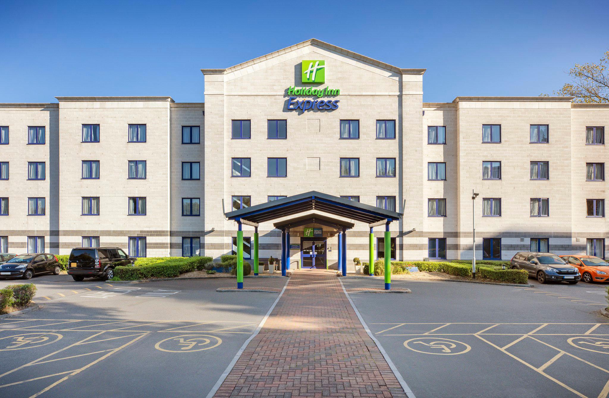 Holiday Inn Express Poole, an IHG Hotel Poole 01202 649222