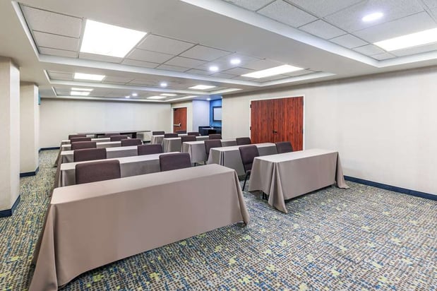 Images Hampton Inn & Suites Tulsa-Woodland Hills 71st-Memorial