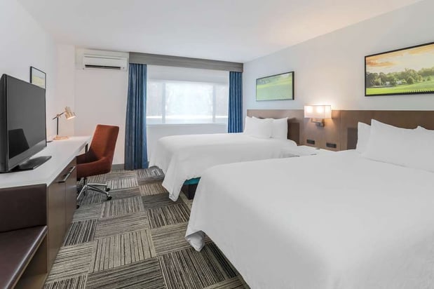 Images Hilton Garden Inn Davis Downtown