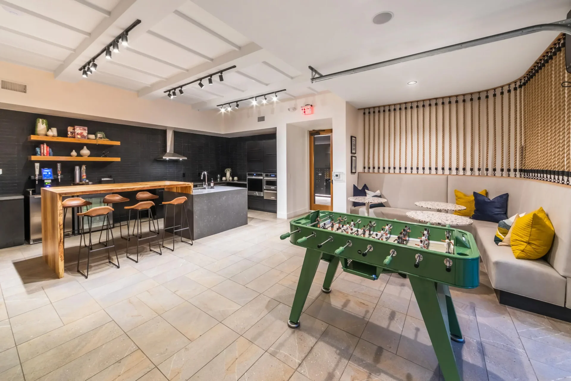 Fifteen15 South Lamar Apartments Image