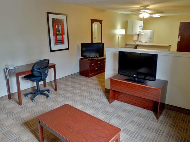 Images Candlewood Suites Southfield - Detroit by IHG