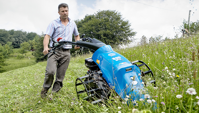 Hässig AG, Erlosenstrasse 3 in Hinwil