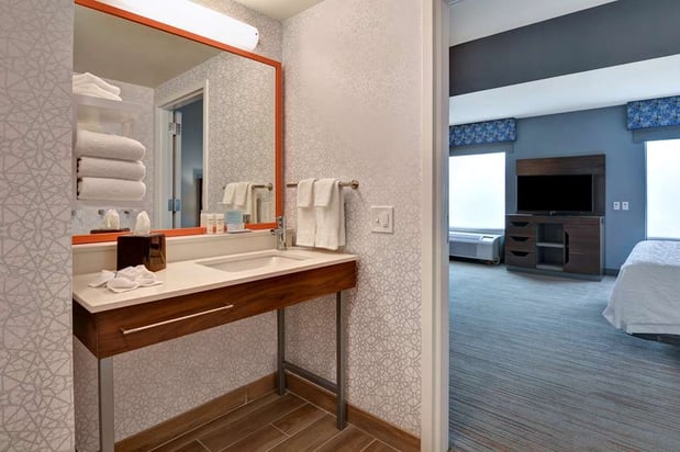 Images Hampton Inn & Suites Clearwater/St. Petersburg-Ulmerton Road, FL