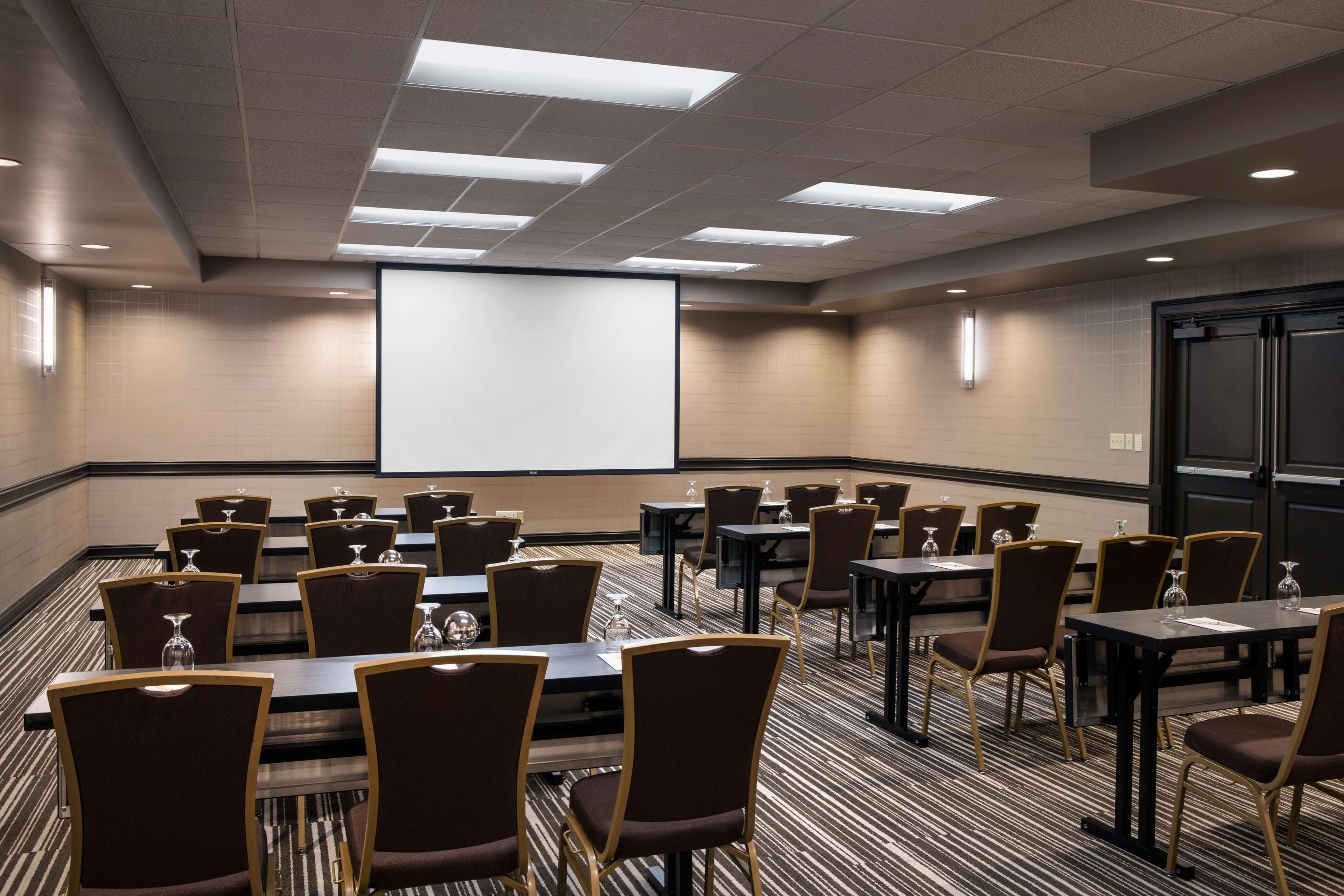 Hotel deals near denver co