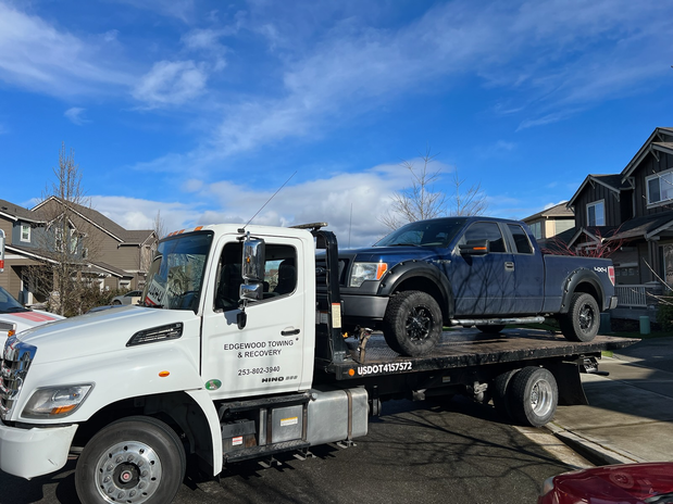 Images Edgewood Towing & Recovery