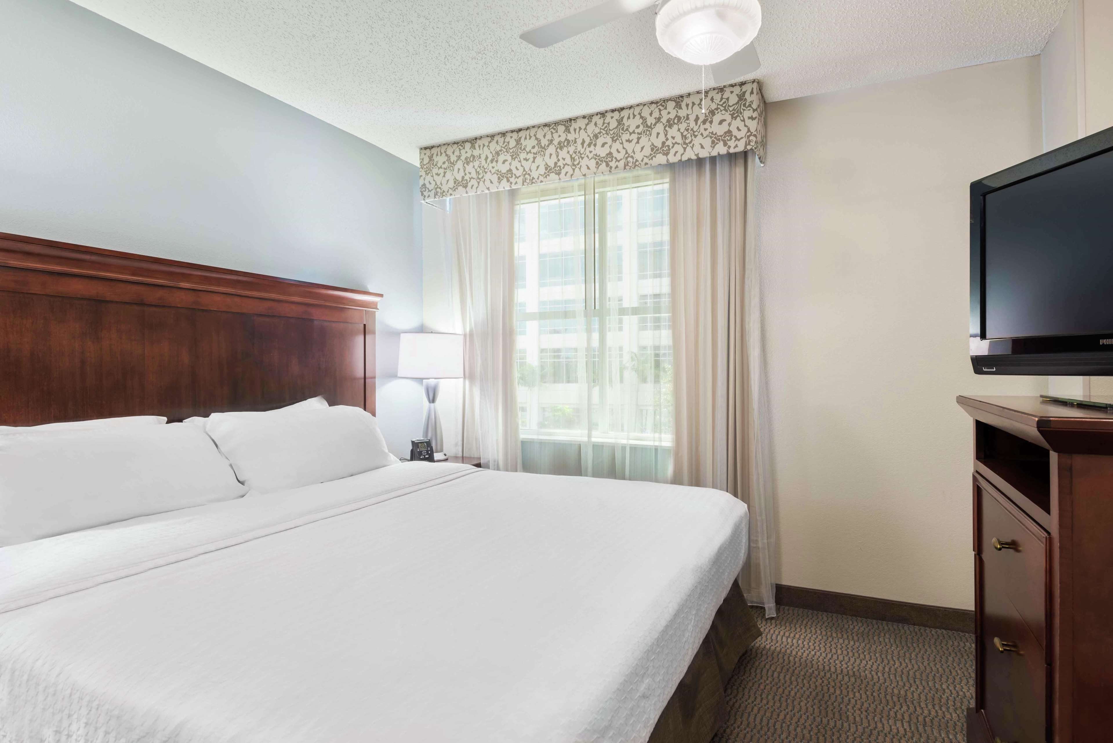 Homewood Suites by Hilton Tampa Airport - Westshore Photo