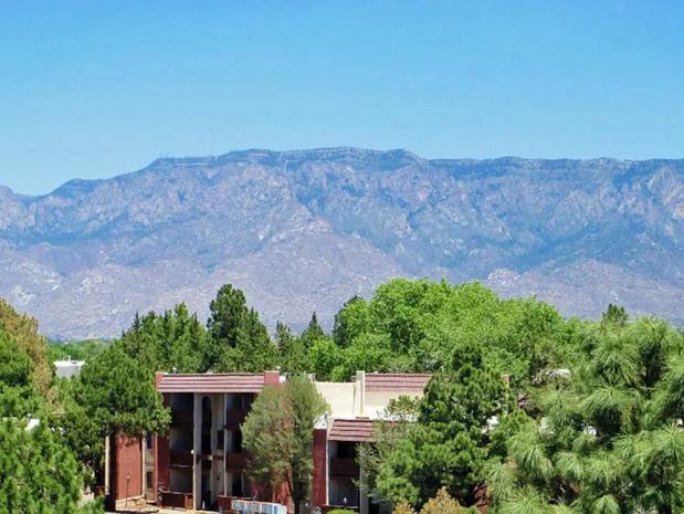 Images Mission Hill Apartment Homes