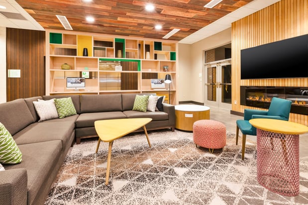Images Holiday Inn & Suites Toledo Southwest - Perrysburg by IHG