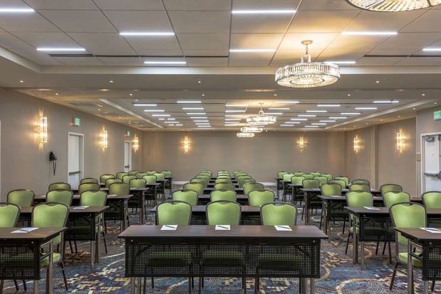 Images Hilton Garden Inn Reagan National Airport