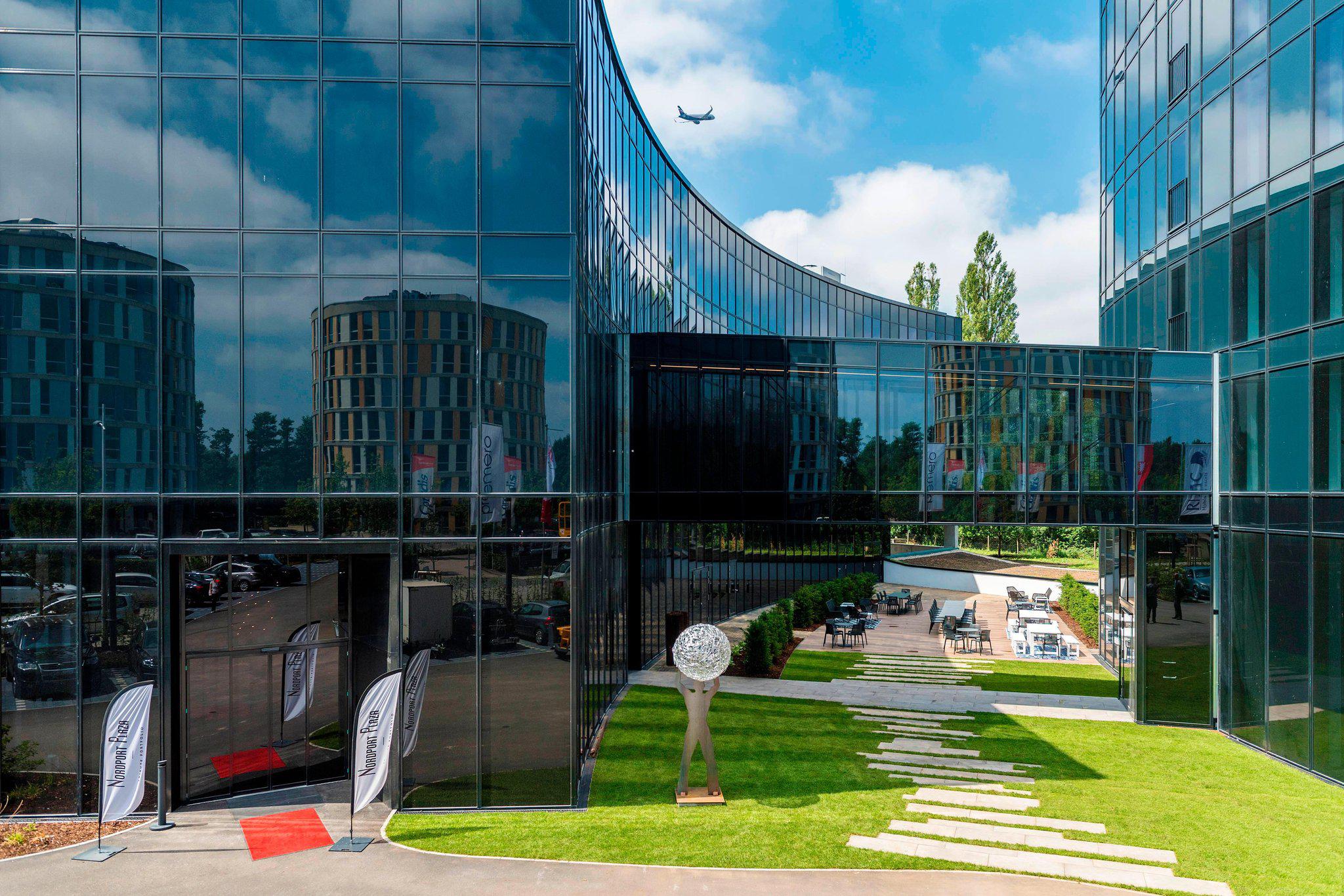 Hotel Nordport Plaza, Hamburg-Airport, a Tribute Portfolio Hotel - Closed, Südportal 2 in Norderstedt