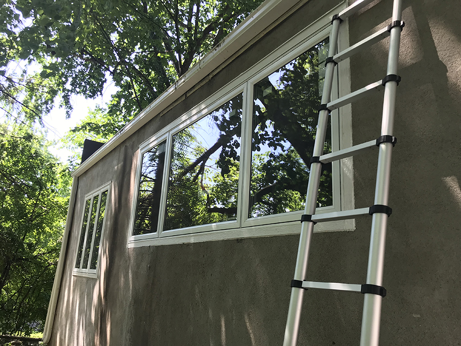 Gutters on the roof help minimize damage to the roof during rain. This is why WeatherTek Exteriors uses seamless gutter systems.