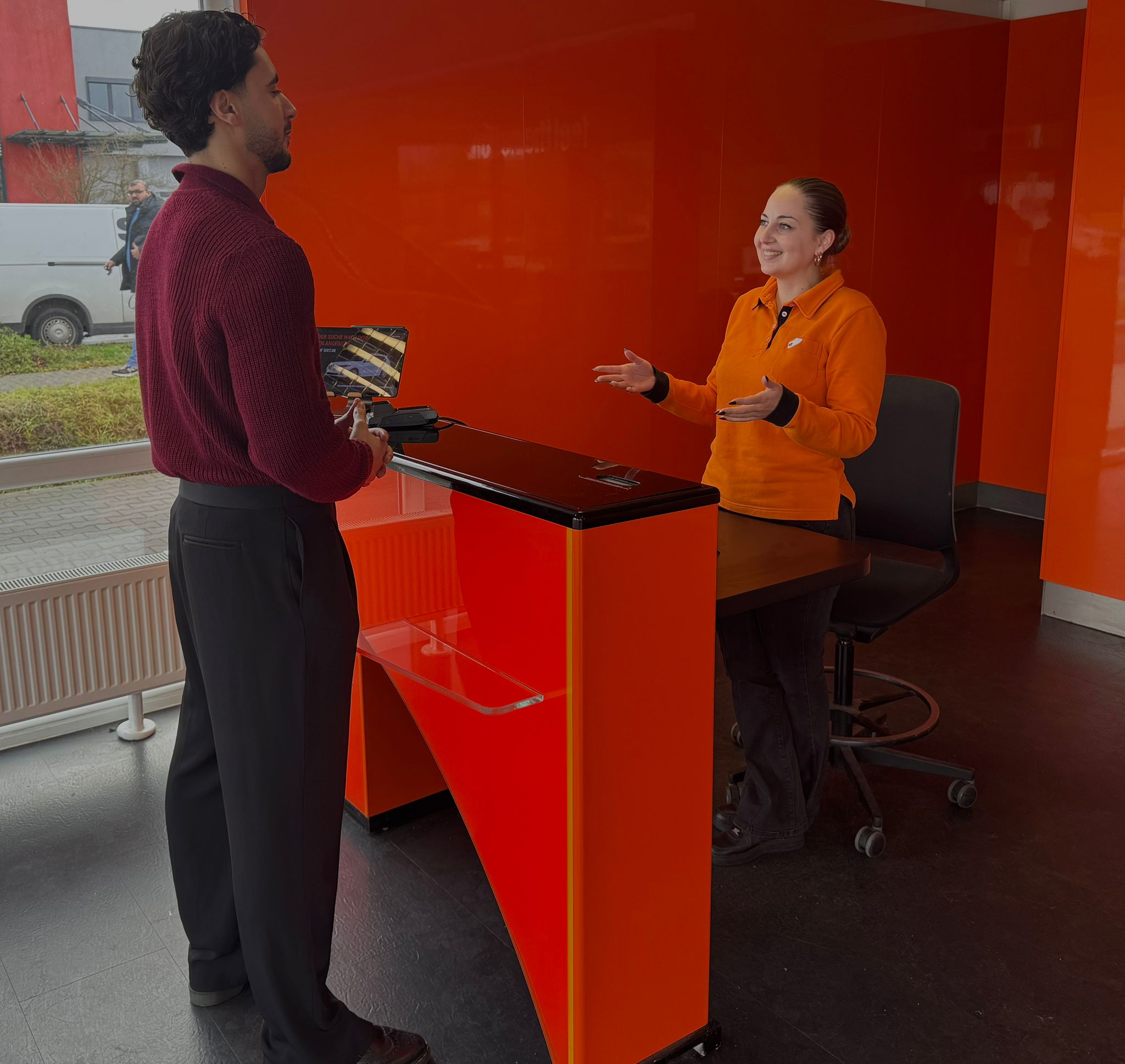 SIXT Truck Center Mainz/Wiesbaden, Fritz-Lenges-Str. 12 in Wiesbaden, Mainz-Kastel
