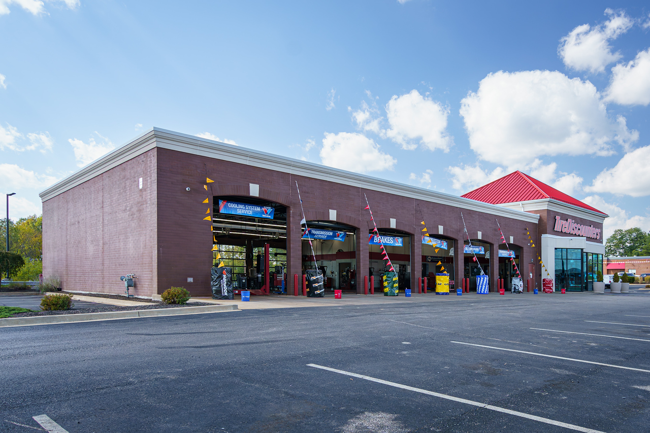 Tire Discounters on 5020 Alexandria Pike in Cold Spring