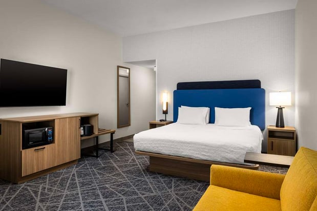 Images Hampton Inn & Suites Moline-Quad City Int'l Aprt