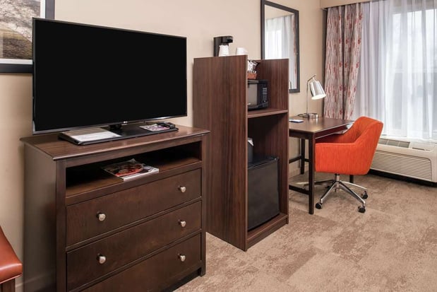 Images Hampton Inn & Suites Charlotte-Arrowood Rd.