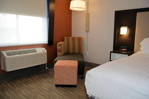 Images Holiday Inn Express & Suites Abilene by IHG