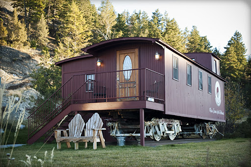 Chico Hot Springs Resort & Day Spa Image