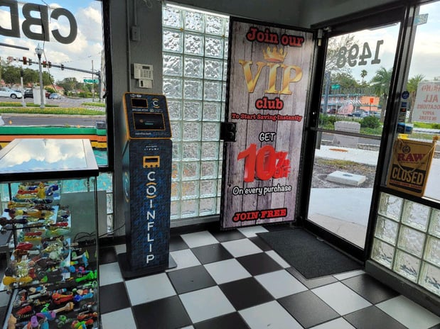 Images CoinFlip Bitcoin ATM - Smoke Shop Zone II LLC (Clearwater)
