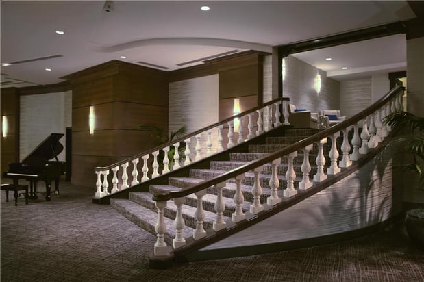 Images Hilton Orrington/Evanston
