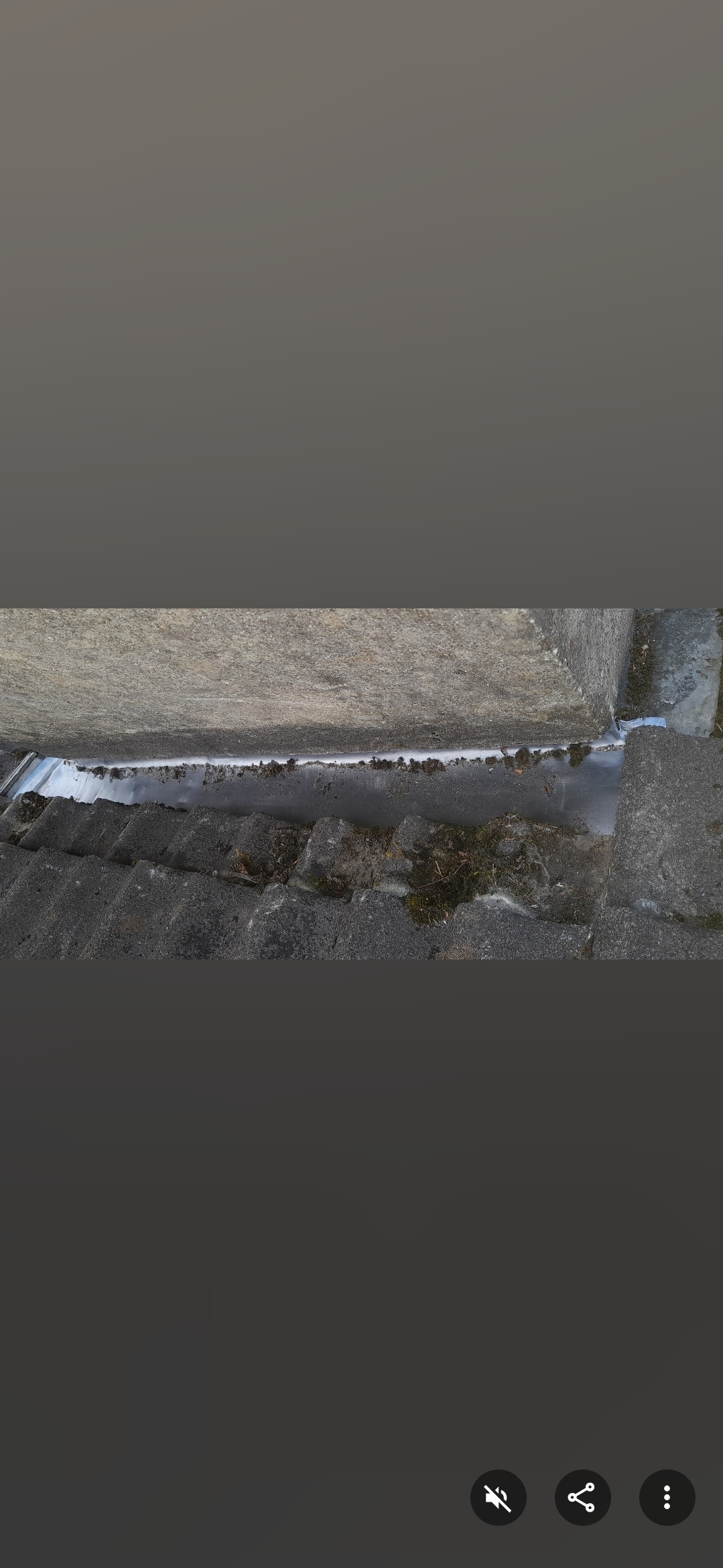 Roof Repairs & Replacements
New Roof Installations
Gutter Cleaning, Sealing & Repairs
Installation of UPVC Fascia, Soffits & Guttering
Maintenance of old guttering systems