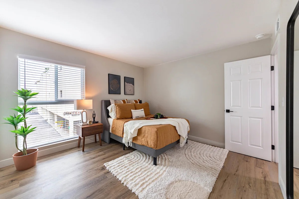 Large Bedroom