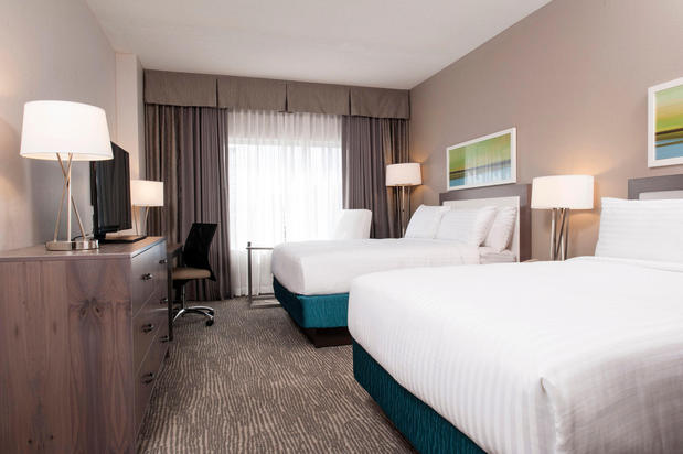 Images Holiday Inn Cleveland Clinic by IHG
