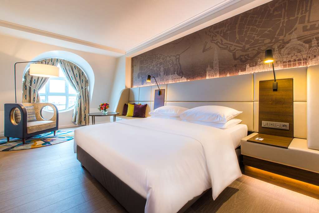 Premium Room with city view Radisson Blu Hotel, Antwerp City Centre Antwerpen 03 203 12 34