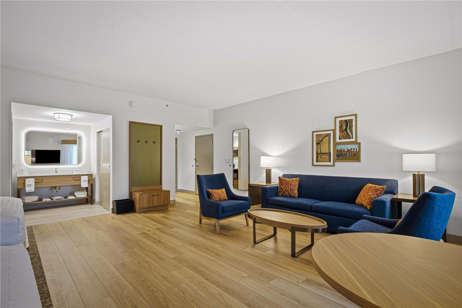 Guest room 