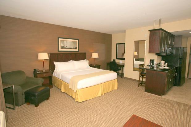 Images Holiday Inn Express San Diego South - Chula Vista, an IHG Hotel