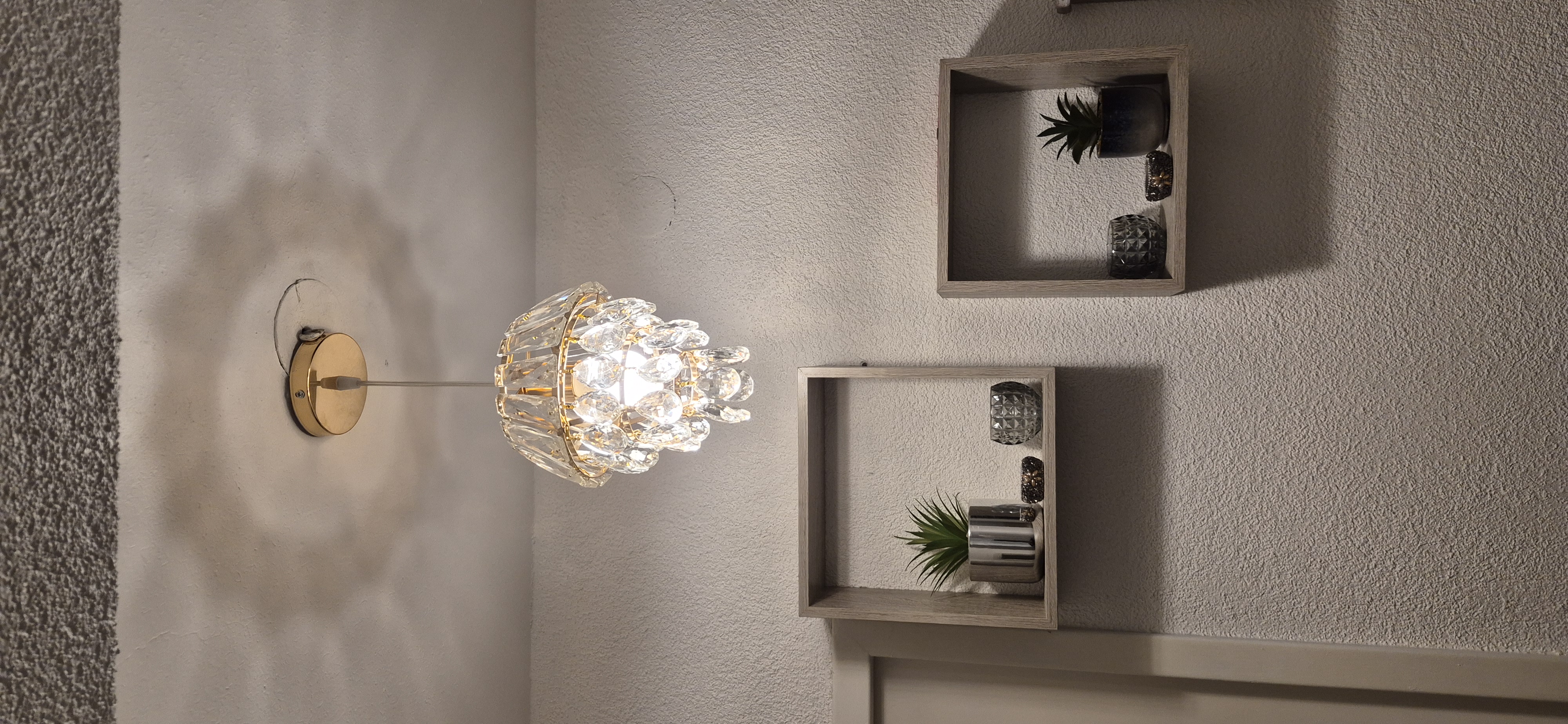 Lustre orientale dans le hall