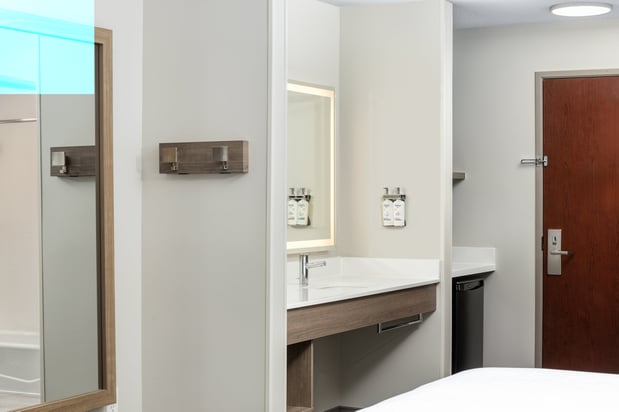 Images Holiday Inn Express & Suites Portland-Jantzen Beach by IHG