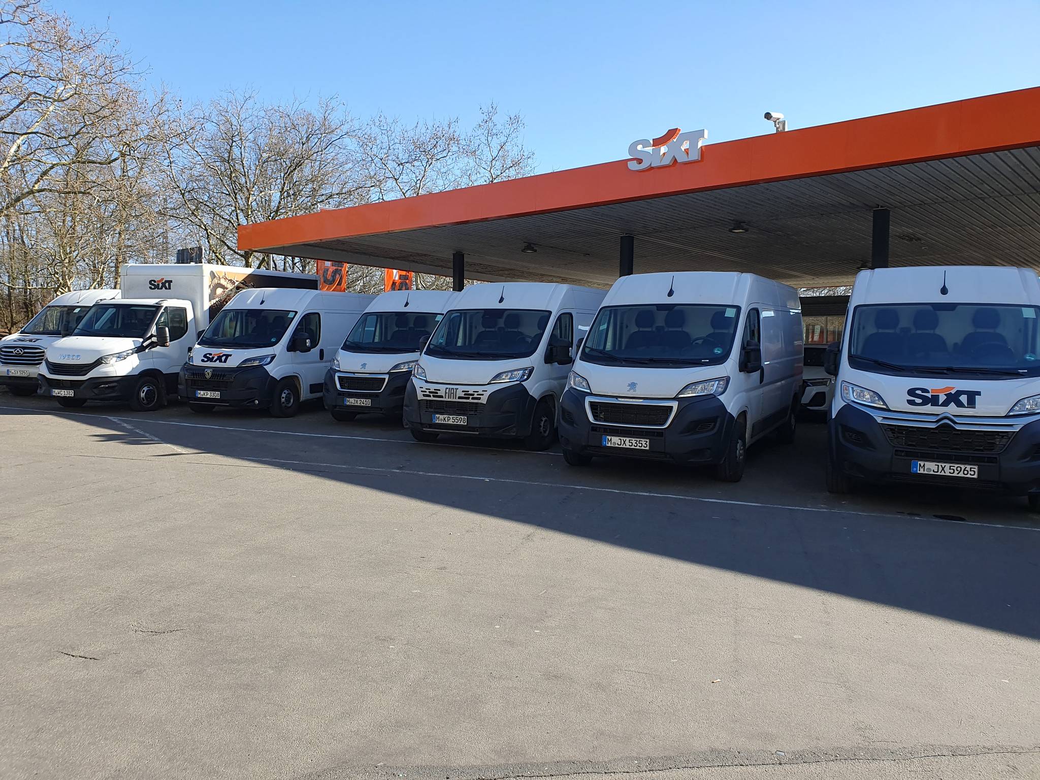 SIXT Autovermietung Braunschweig Süd, Berliner Platz 1B in Braunschweig