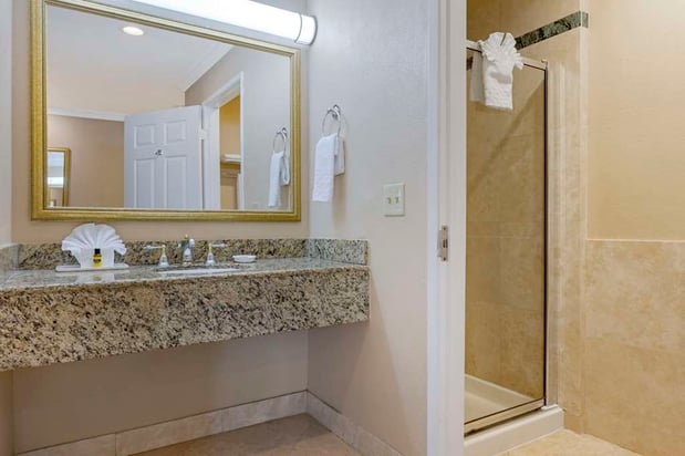Images Best Western Plus Marina Shores Hotel