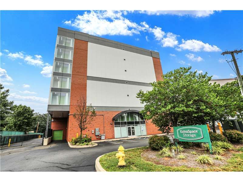 Beauty Image - Extra Space Storage at 104 Orange St, Bloomfield, NJ 07003