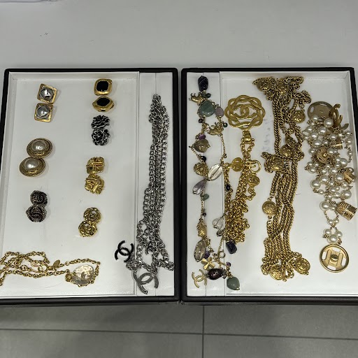 Images 買取専門店  KOMEHYO  (コメ兵)  広島三越