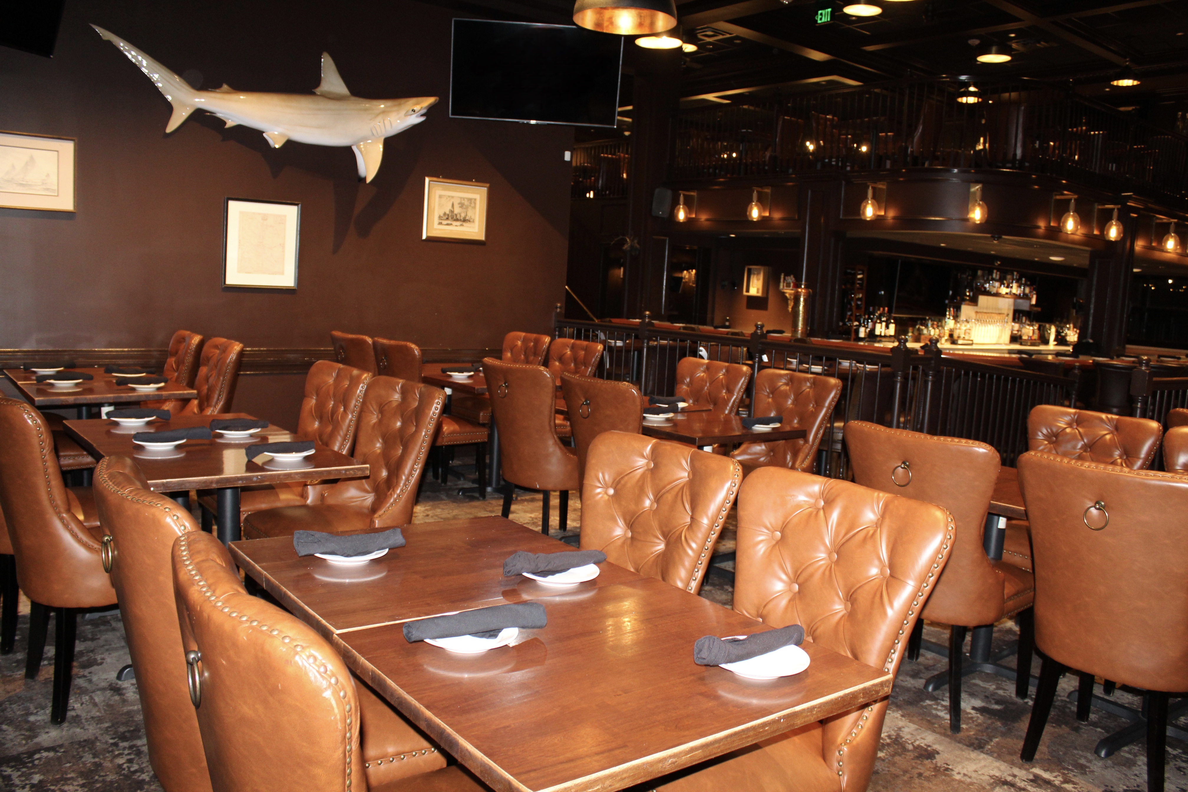 Mama's On The Half Shell Owings Mills - Raised Dining Room 