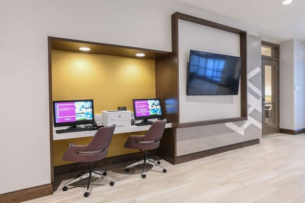 Images Hilton Garden Inn Cincinnati Midtown