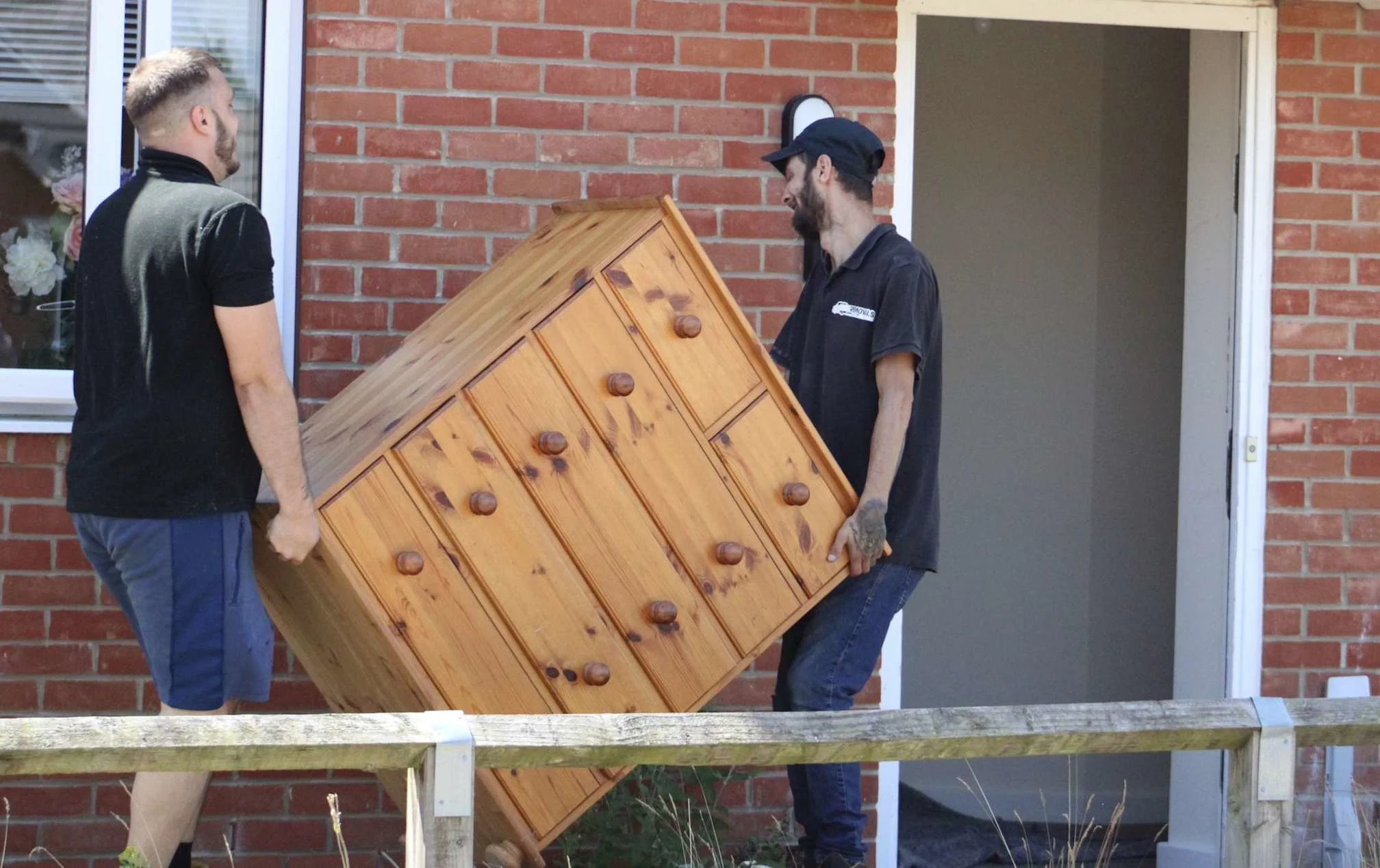 Images V&H Removals