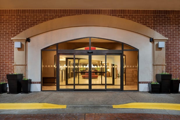 Images Holiday Inn Dubuque/Galena by IHG