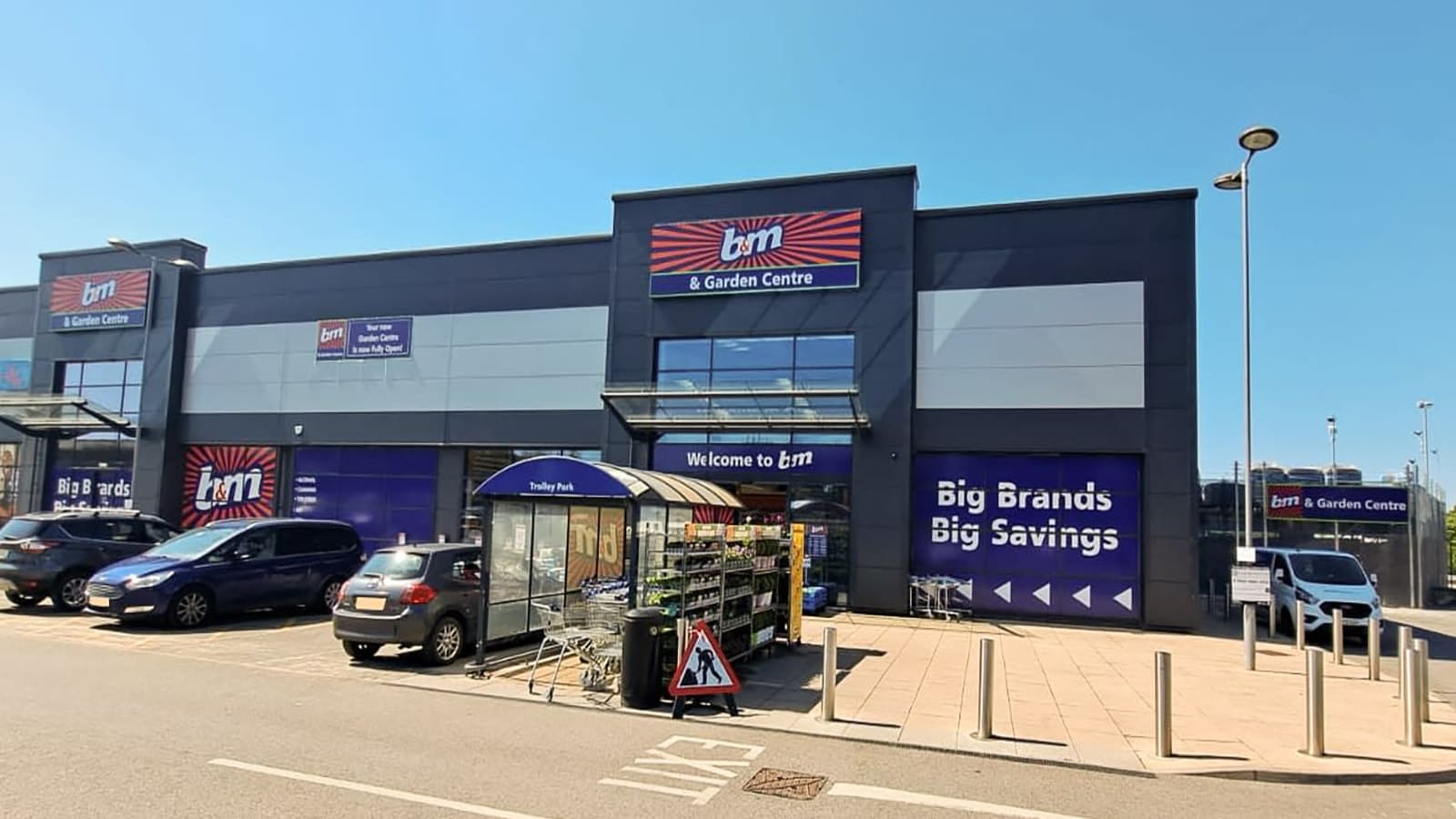 Images B&M Store with Garden Centre
