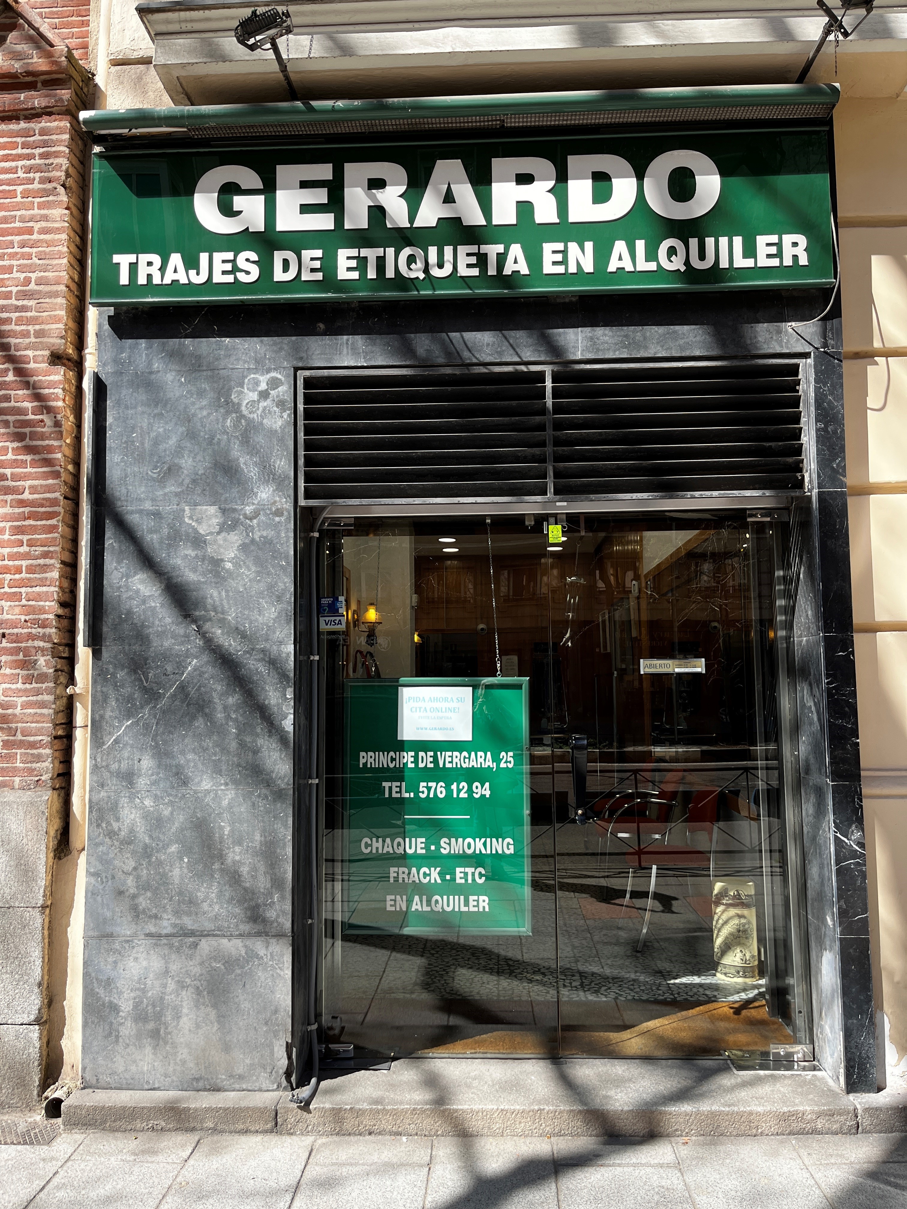 Images Gerardo Trajes Alquiler