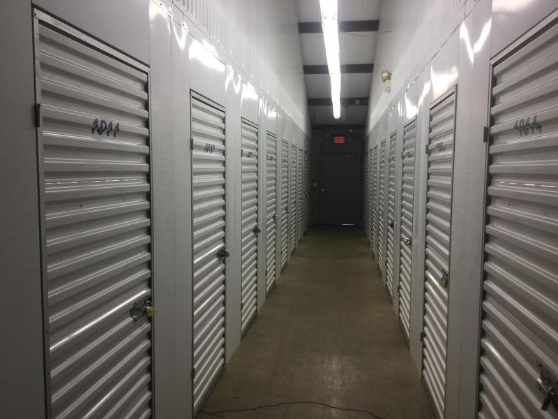 Images Life Storage - Hendersonville