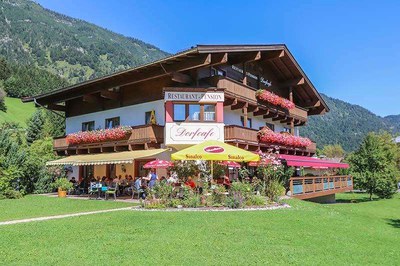 DORFCAFE Restaurant Pension, Niederland 255 in Unken