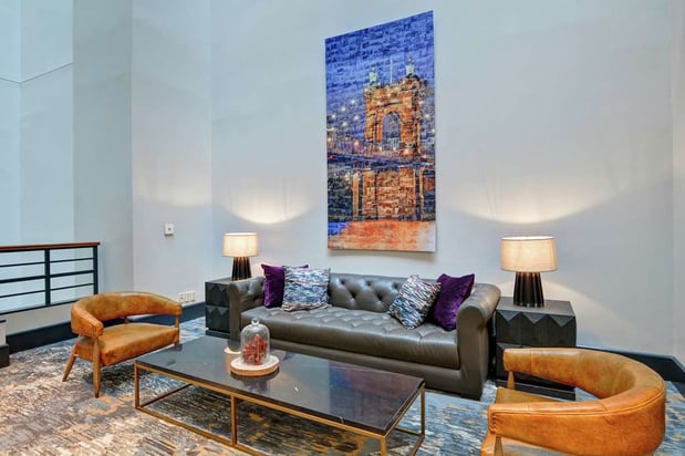 Images The Cincinnatian Hotel, Curio Collection by Hilton